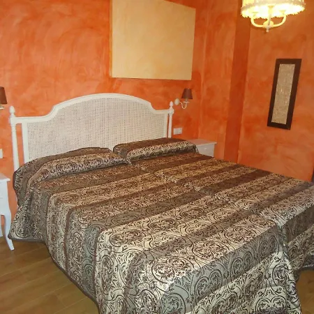 Plaza Teverga Отель