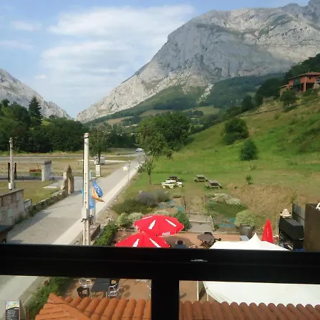 Отель Plaza Teverga Ла-Пласа